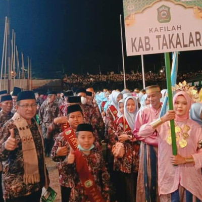 Pawai Ta'aruf MTQ Bone, H. Muhammad Tampil Di Barisan Depan Kafilah Takalar
