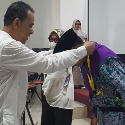 Jemaah Haji Kloter 16  Menuju Asrama Haji Sudiang, Kakankemenag Gowa : Jangan Segan Minta Bantuan Petugas