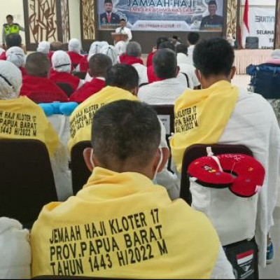 Lepas Jemaah Haji Papua Barat, Ikbal Ismail Sebut Kloter 17 Bercitarasa Nusantara