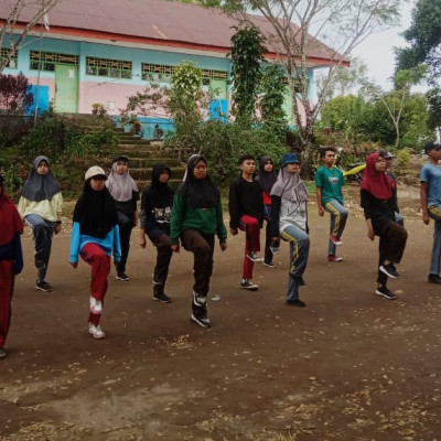 Siap Ikut Seleksi Paskibra Tingkat Kecamatan, Siswa MA Darul Qalam Giat Latihan