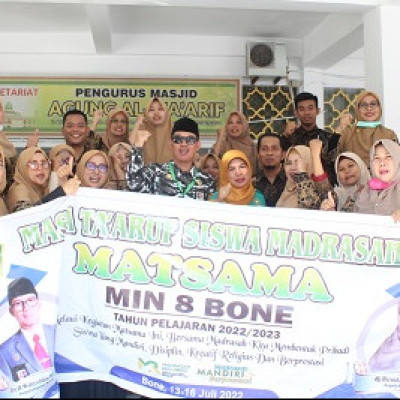 Kamad MIN 8 Bone Sambut Kedatangan Kakan Kemenag