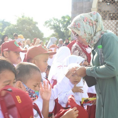 MIN 8 Bone Punya Emak-Emak Tanggap