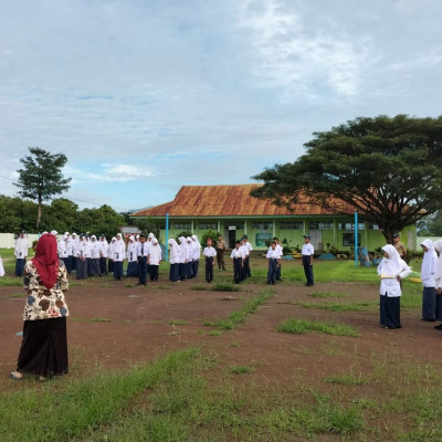 Di Hari Ketiga Matsama, Peserta Didik Baru MTs Bacari Gelar Latihan Upacara