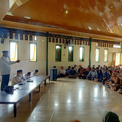 Penentuan Uniform MTsN 1 Bone Melalui Musyawarah Mufakat