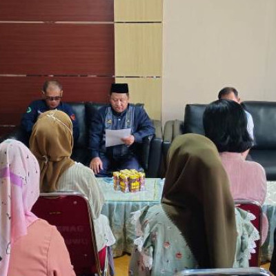 Tenaga Honorer Kemenag Luwu Datangi Ruang Kerja Kepala Kantor