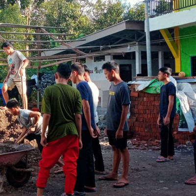 Giat Sore, Siswa MTs/MA PP. As’adiyah Galung Beru Bumikan Sikap Gotong Royong