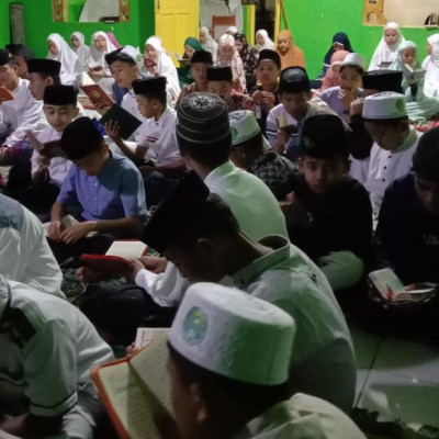 Rutinitas Santri Ponpes As’adiyah Galung Beru Meraih Keberkahan