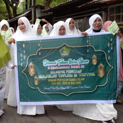 Ramaikan Pawai 1 Muharram, KUA Tanete Riattang Bawa Rombongan