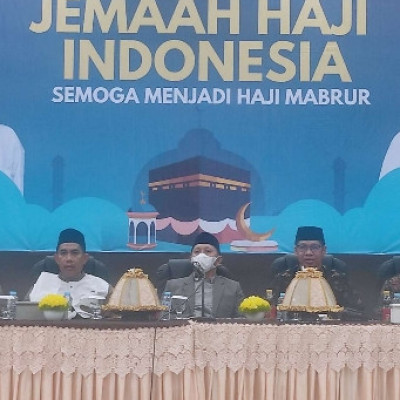 Tiba Di Asrama Haji Sudiang, Jamaah Haji Kloter 8 Kota Palopo Lakukan Screening Kesehatan.