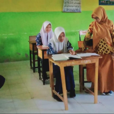 Model Pembelajaran Discovery Learning  Pada Mapel Akidah Akhlak MTs Guppi Lembanna