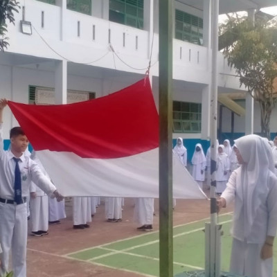 MTsN 1 Tana Toraja Awali Pekan Dengan Upacara Bendera