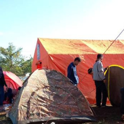 Antusiasme Peserta Kemah Kepulauan Selayar Dirikan Tenda di Lokasi Buper