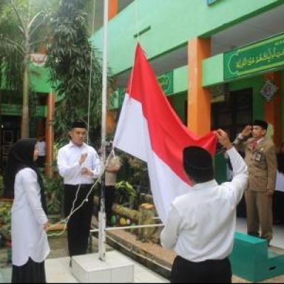 Dirgahayu Kemerdekaan RI : Kemenag Selayar Gelar Upacara Kemerdekaan RI Ke 77