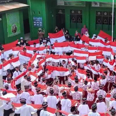 Parade dan Karnaval Bendera Merah Putih, Ekspresi Cinta Tanah Air Pontren Al Mustaqim