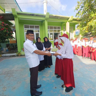 Kamad Madrasah Aisyiyah Selayar Sampaikan Kepemimpinan Sehati Dalam Arahannya