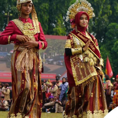 Santri MTs Sultan Hasanuddin Wakili SulSel pada Peragaan Budaya Jambore Nasional Pramuka