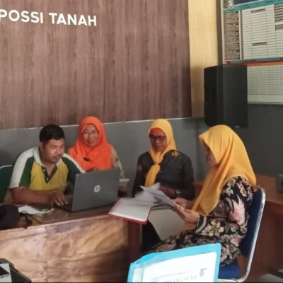 ASN P3K MTs Guppi Lembanna Kolaborasi Mengisi SIMPEG di MTs Guppi Possi Tanah