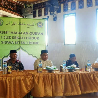 Kepala MTsN 1 Bone Buka Tasmi Kelas 7 Tahfidz