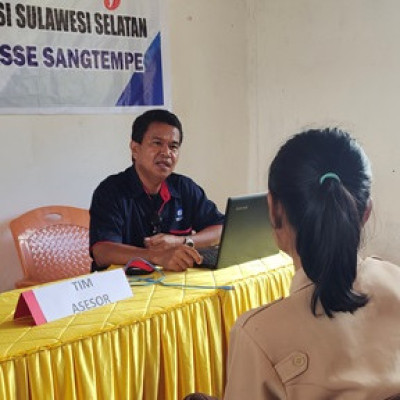 Asesor BAN S/M Prov. Sulsel Visitasi Akreditasi Di SMK Kristen Luta Bastem