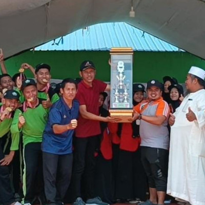 Juara Umum POSPEDA IX Gowa, Pesantren Sultan Hasanuddin Bergemuruh Syukur