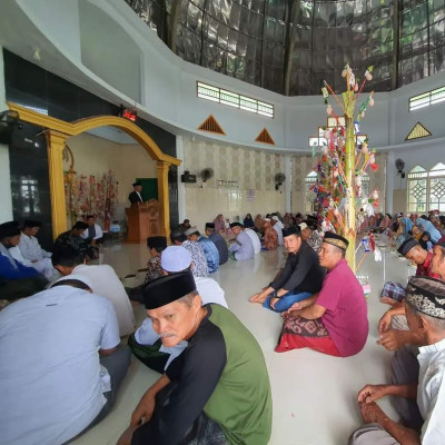 Bawakan Hikmah Maulid, Kakan Kemenag Wajo Ajak Jamaah Perbanyak Shalawat