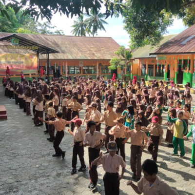 Tari Pancasila Warnai Peringatan Hari Kesaktian Pancasila di MIN 1 Bulukumba