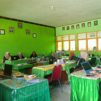 Evaluasi Kinerja PTK Madrasah, Kepala MIN 3 Gelar Rapat