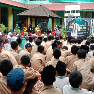MTsN Gowa Laksanakan Jum'at Ibadah Berbingkai Maulidan
