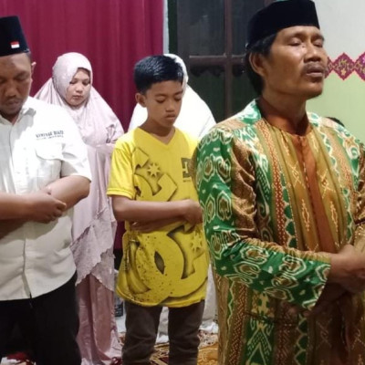 Warga MIN 2 Gowa Gelar Shalat Gerhana Bulan Bersama Pengawas Bina