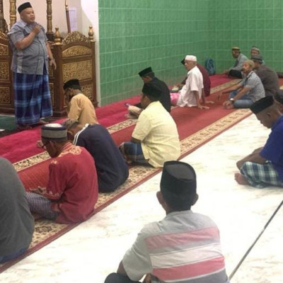 Kepala KUA Barombong Ajak Staf dan Ormas Islam Laksanakan Shalat Gerhana