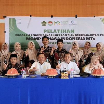 MGMP Bahasa Indonesia Kota Parepare Gelar Pelatihan Program PKB