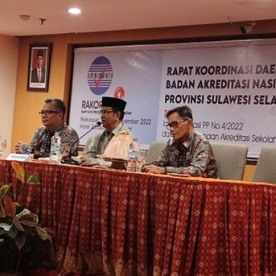 Kakanwil Bawakan Materi Pada Rakor BAN S/M Prov. Sulsel Bersama KPA S/M Kab/Kota