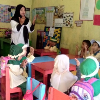 RA Al Hidayah Erekeke, Ajarkan Peserta Didik Doa Sebelum Pulang Sekolah