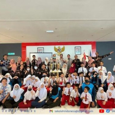 Peragakan Robot di Sekolah Indonesia Johor Bahru (SIJB) Malaysia, Kepsek SIJB: Kami Berharap dapat Belajar dari MAN 2 Kota Makassar. 