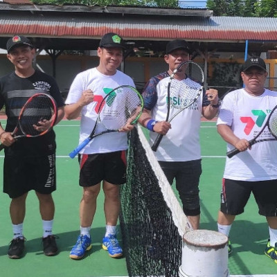 Perkuat Tim Porseni Cabang Tennis Lapangan Tk. Provinsi, H. Jufri Dan Tim Intens Berlatih.
