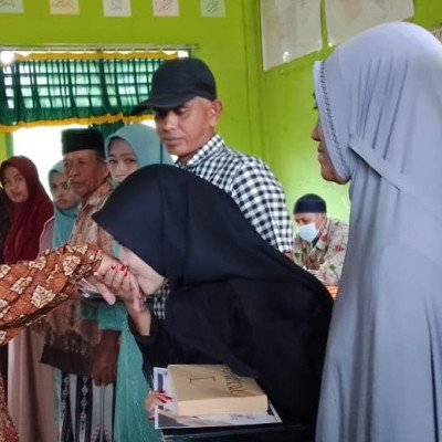 Penyerahan Rapor Peserta Didik MA GUPPI Gunung Jati Berlangsung Meriah dan Lancar