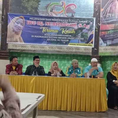 MAN 3 Bone Lepas Salah Seorang Guru Terbaiknya