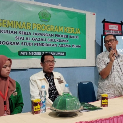 Kamad MTsN 2 Bulukumba Buka Seminar Proker Mahasiswa KKLP STAI AL-Gazali Bulukumba