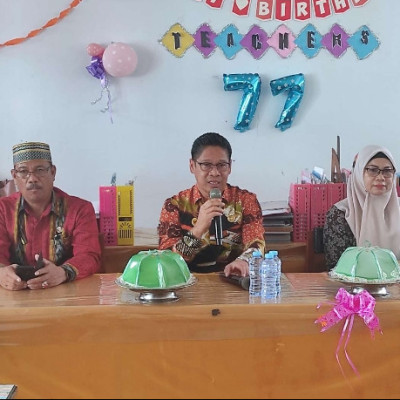 Hadiri Rapat Dewan Guru MAN Palopo, H. Jufri Review Porseni HAB Ke-77