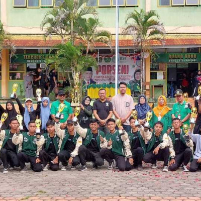 Tim Kelas XII MIA-1 Juara Umum Porseni MAN 2 Kota Parepare 