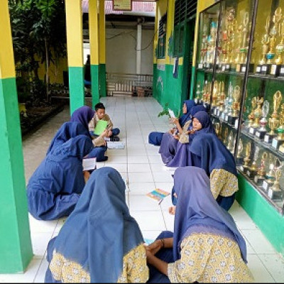 Peserta Didik MTs Al-Falah Arungkeke Laksanakan Gerakan literasi Perdana Pasca Libur