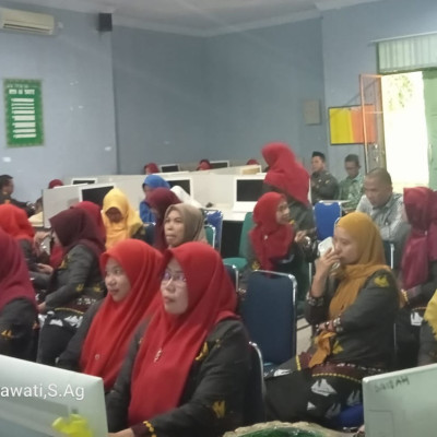 Tetap Antusias Wakamad MTs Guppi Lembanna Mengikuti Bimtek IKM 2023