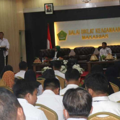 Kepala Puslatbang KPM LAN Buka 4 Pelatihan di BDK Makassar