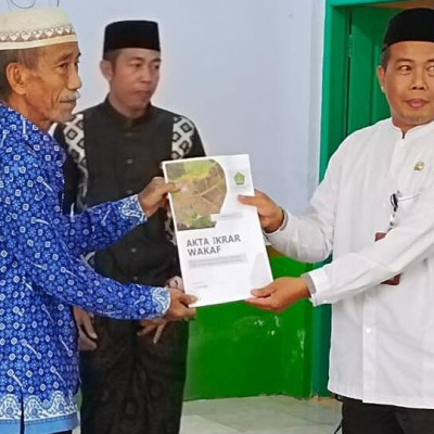 Peringatan Isra Mikraj dan Penyerahan Akta Ikrar Wakaf Masjid Nurul Jazirah 