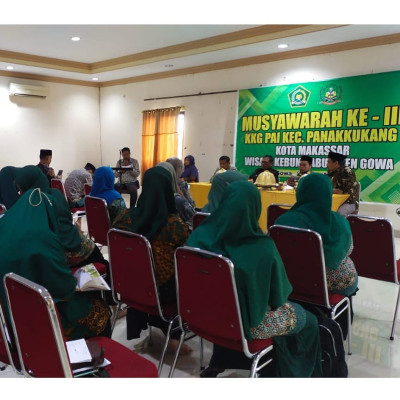 Membuka Musyawarah KKG, Kasi PAIS Makassar  menekankan kompetensi Moderasi Beragama GPAI