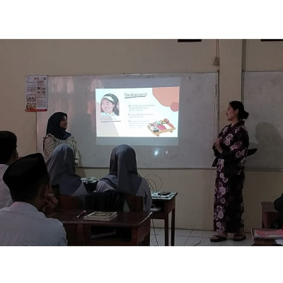 Mahasiswa Asal Jepang Perkenalkan Budaya Jepang pada Siswa MAN 2 Kota Makassar