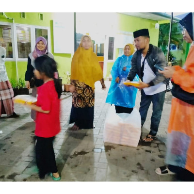 Raih Berkah Ramadhan, MIN  2 Makassar Berbagi