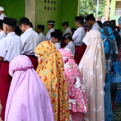 Bentuk Karakter Siswa, MIS Karama Rutinkan Salat Dhuha di Bulan Ramadhan