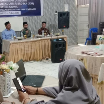 Kasi Kurev Direktorat KSKK Kemenag RI Sambangi MTsN Gowa