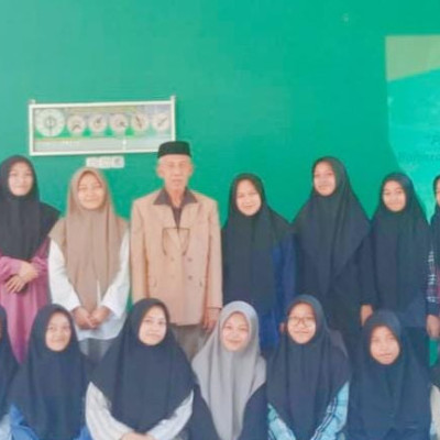 Santri Ponpes Sultan Hasanuddin Belajar Bahasa Bersama Tim Pengabdian Masyarakat UNM